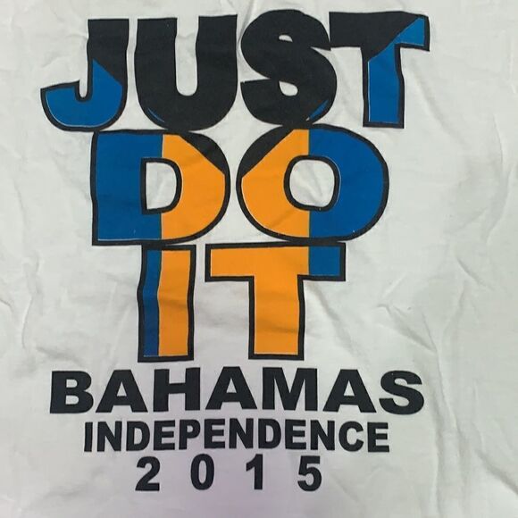 3/$30 Bahamas Independence 2015 YL Gildan Ultra Cotton Graphic Tee Shirt - Picture 2 of 4